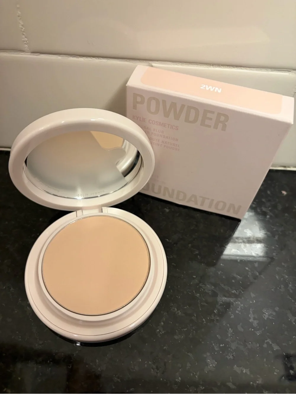 Kylie Cosmetics - Natural Blur Powder Foundation (2WN) - New in Box